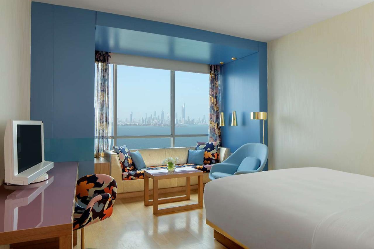Symphony Style Hotel Kuwait Salmiya Екстериор снимка A room at the hotel