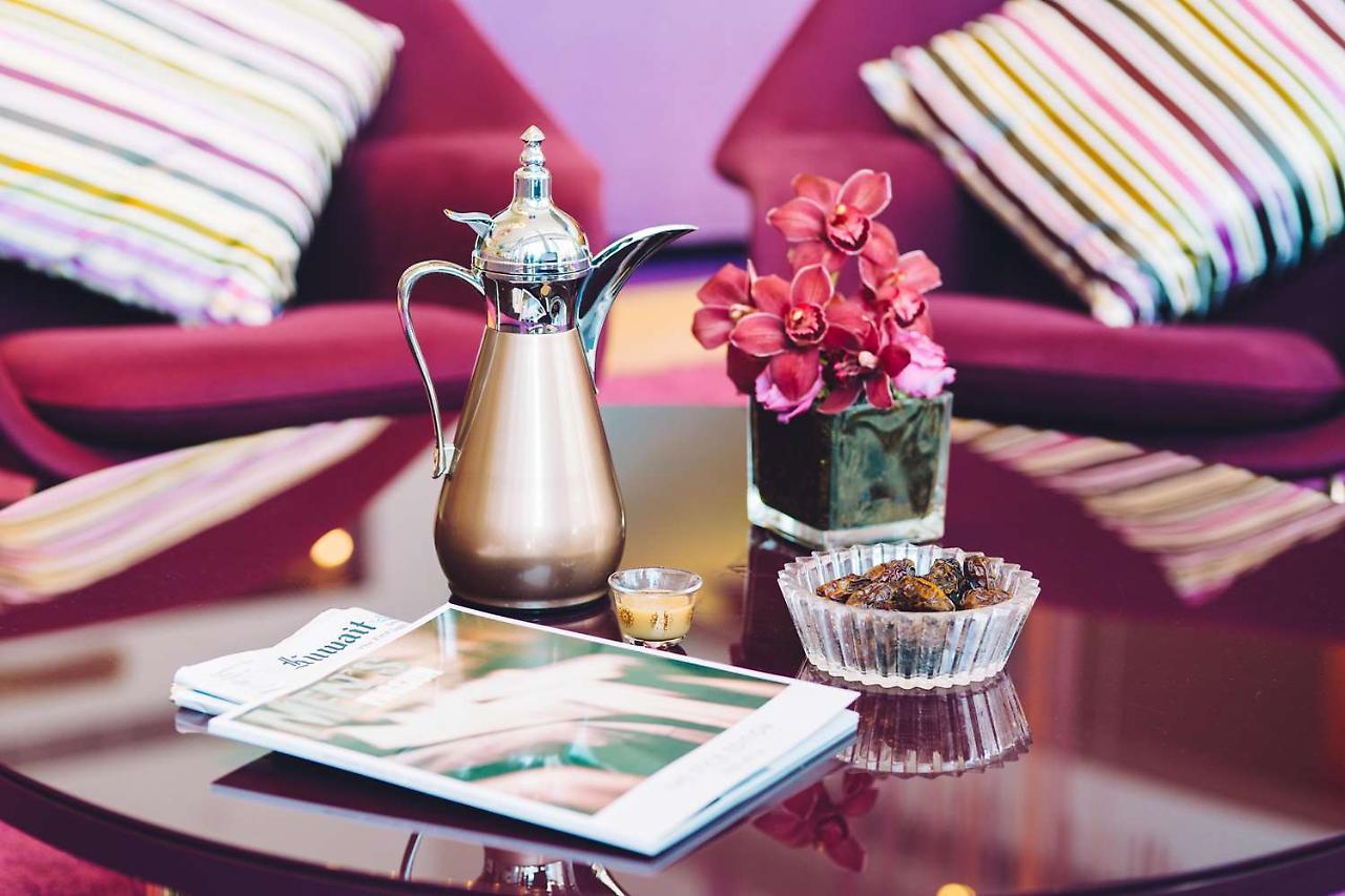 Symphony Style Hotel Kuwait Salmiya Екстериор снимка Arabic coffee pot