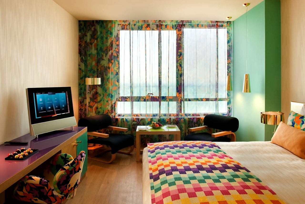 Symphony Style Hotel Kuwait Salmiya Екстериор снимка A room at the hotel