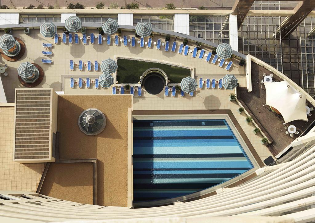 Symphony Style Hotel Kuwait Salmiya Екстериор снимка The pool at the 2012 London Paralympics
