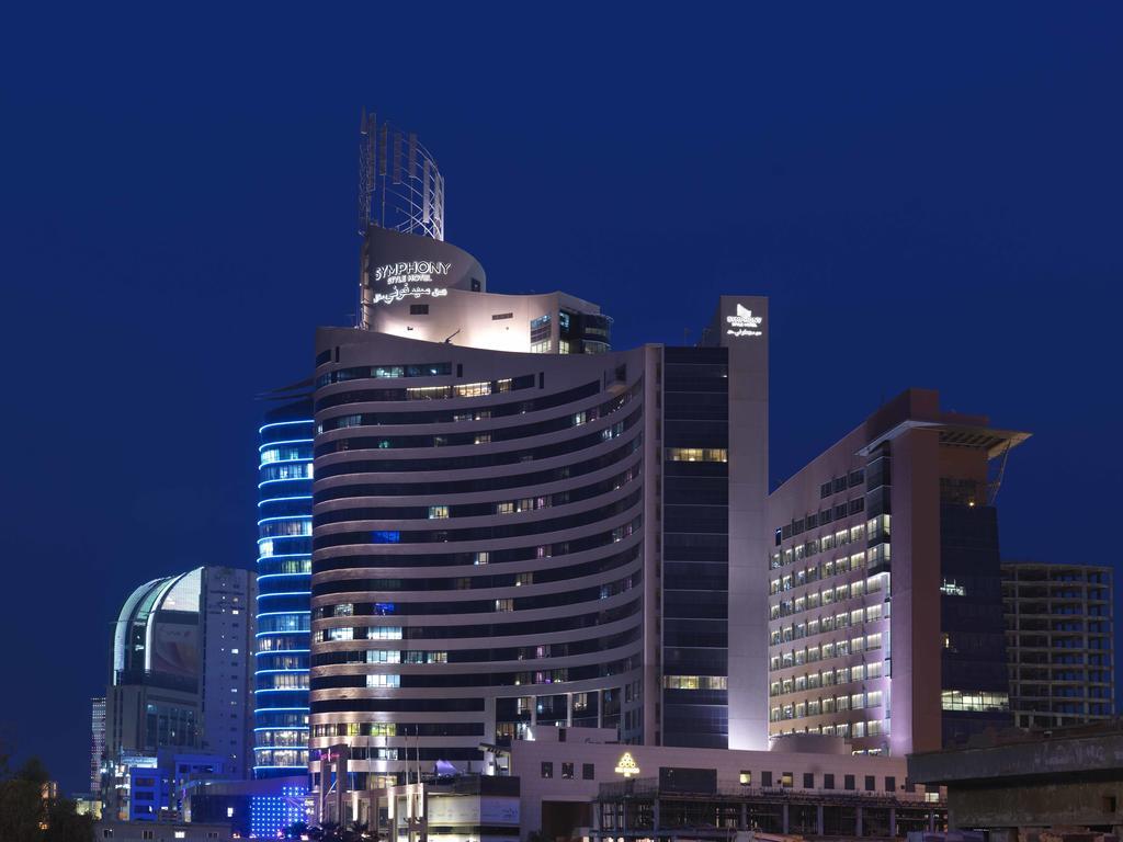 Symphony Style Hotel Kuwait Salmiya Екстериор снимка The hotel at night