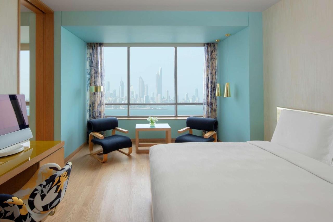 Symphony Style Hotel Kuwait Salmiya Екстериор снимка A room at the hotel