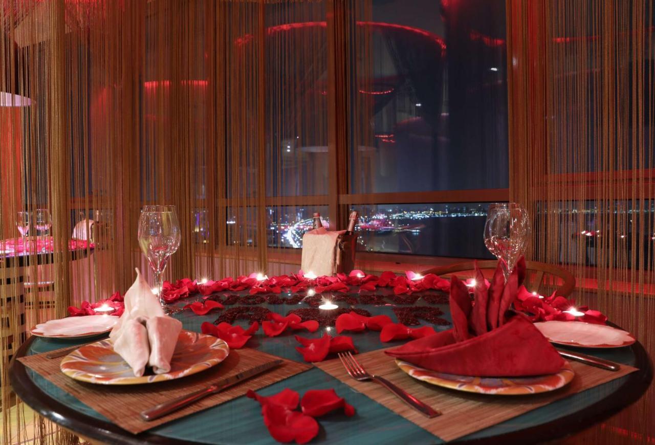 Symphony Style Hotel Kuwait Salmiya Екстериор снимка A table set for a romantic dinner